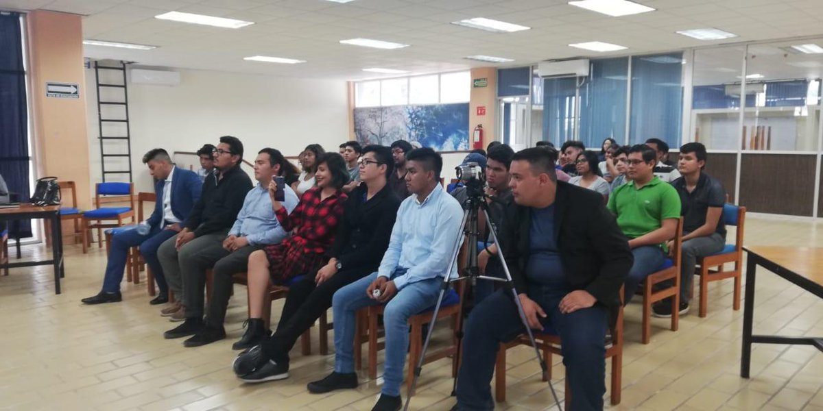 TecNM_Cancun's tweet photo. En estos momentos se está llevando a cabo el "𝟐𝐨 𝐂𝐨𝐧𝐜𝐮𝐫𝐬𝐨 𝐝𝐞 𝐃𝐞𝐜𝐥𝐚𝐦𝐚𝐜𝐢ó𝐧" en la planta alta de la biblioteca, donde participan 7 de nuestros estudiantes de diferentes carreras y son evaluados por jurados externos expertos en esta disciplina. https://t.co/kKKSKD57Jc