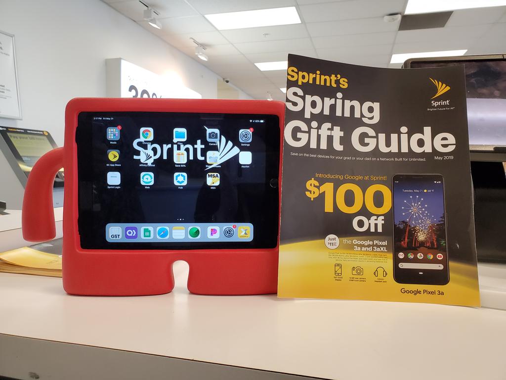 CassandraRosek's tweet photo. Our new Speck Guy showing off our best deals and $99 iPad! Who cant afford 0.94 cents per day for unlimited service!!!! #Springwatch #Sprintfam #sprint #sprintfun @Hawley11511 @jimmills22 @MichelCombes @heidiluvz14 https://t.co/3PnfmojLxV
