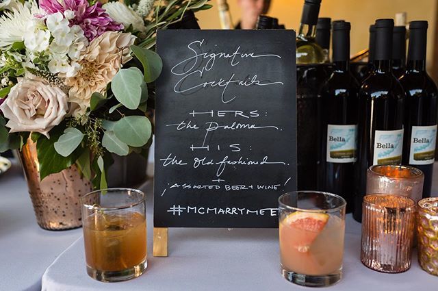 Happy Friday! I figured I would share a tip for signature cocktails since it's finally sunny out and 5 o'clock somewhere! If you are thinking of doing big-batch signature drinks at your wedding, I suggest keeping it simple, especially as the weather star… bit.ly/2I910Oo