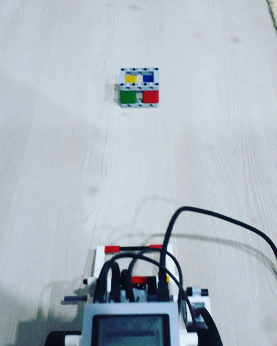 salih_piran's tweet image. Encoding with ev3.
#gençlerbaşarır
#ev3mindstorms #ev3robotics
#ev3kodlama #lego #wedo
#robotikkodlama #kodlamaeğitimi #stem #stemeducation #makeblock #mbot #robotics #stemeducation #maker 
@robotistan  @intecrorobotics @makersturkiye @educatrobotics @lego  @legoeducation