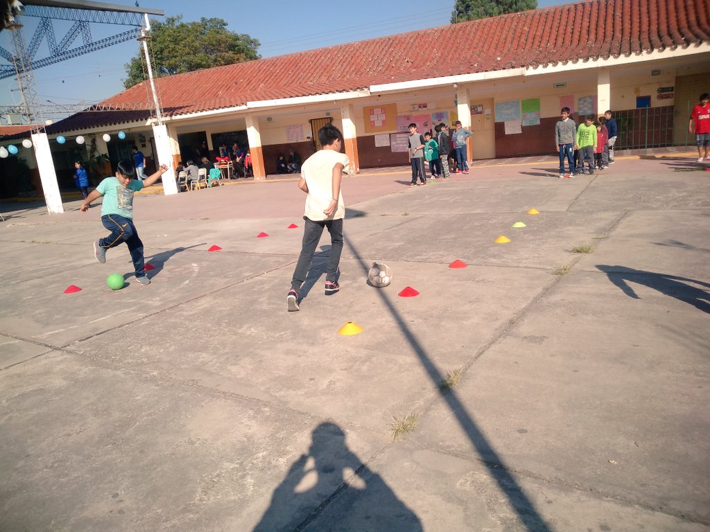 RebakMauricio's tweet photo. @fguillesaavedra @patriciapinasco @aniberruezo @UrtubeyJM @vanesa_aramayo @YanilMarisol 
#CPPSterritorioSurSalta
ESCUELA JUANA  AZURDUY DE PADILLA
CAI N°5 https://t.co/JeXv1JoD7I