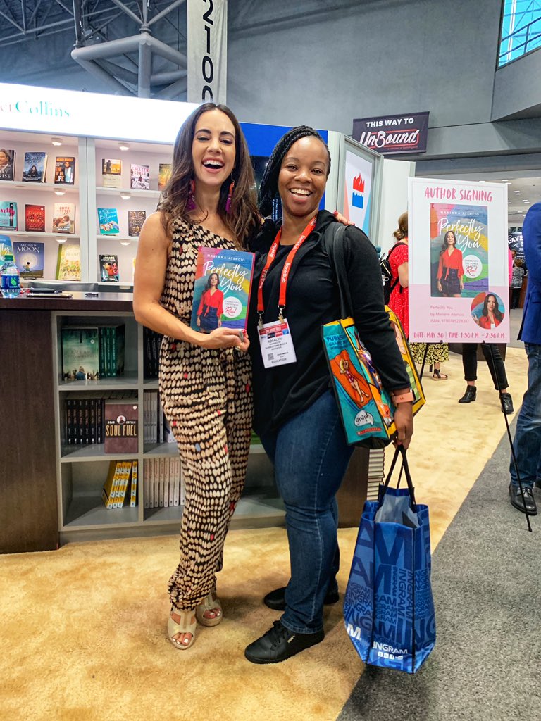 marianaatencio's tweet image. There’s nothing that warms my heart more than MEETING YOU!! 

This was yesterday at #BookExpoAmerica #BEA. 

I couldn’t believe there was a line to get #PerfectlyYou!!