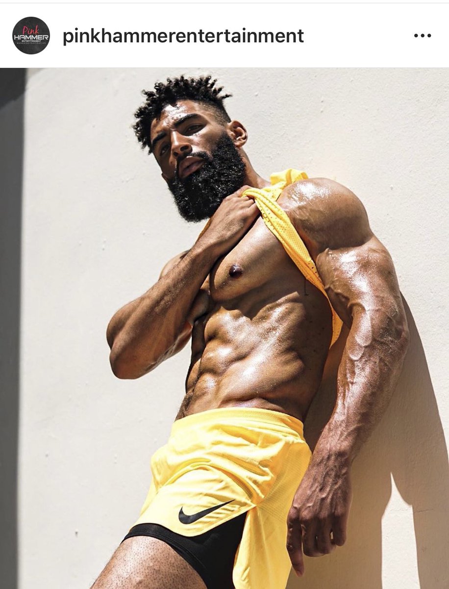PinkHammerEnt's tweet photo. When your client is coordinating a global takeover with his acting, modeling and fitness program! 💪🏽 #pinkhammer #managinginspiration • @justuspickett 🚨Ladies & Gentlemen JustUS Fit Ab Program will be coming soon‼️
#justusfit #justusfitabs #justusmen @JimmyJets https://t.co/aDHnlolMUl