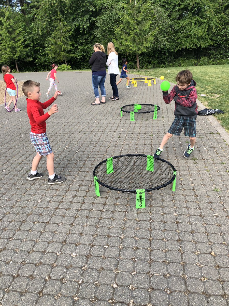 MsSmithsKinders's tweet photo. Busy day in Kindergarten! Field Day fun!! https://t.co/yDlK4VGBAX