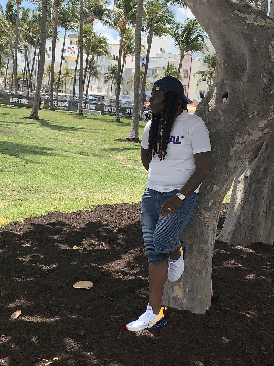 UpToWn_ShizzRaw's tweet photo. 💯😎 https://t.co/ndU40LIbYE