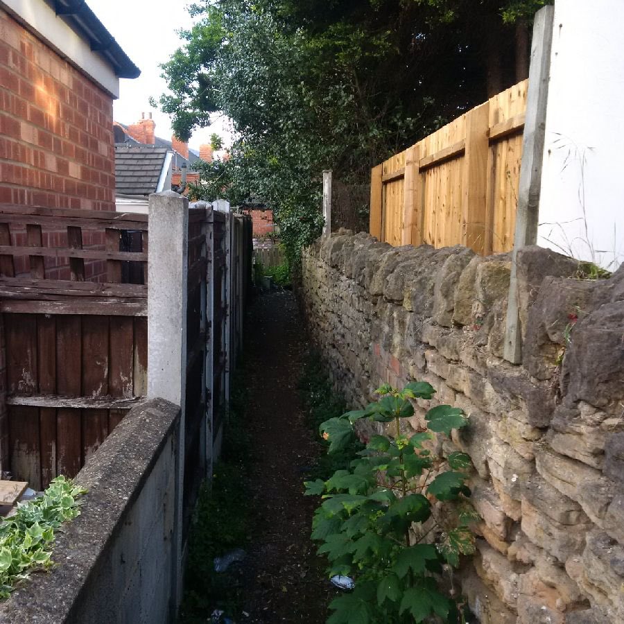 CPO 4631 KISS got this large amount of waste cleared up from a messy alleyway in the #HysonGreen area and all she had to do was speak to the residents and advise them about the FREE bulky waste service. #freecollection #bookitONLINEorOVERTHEPHONE #beforeafter #cleaner #safer