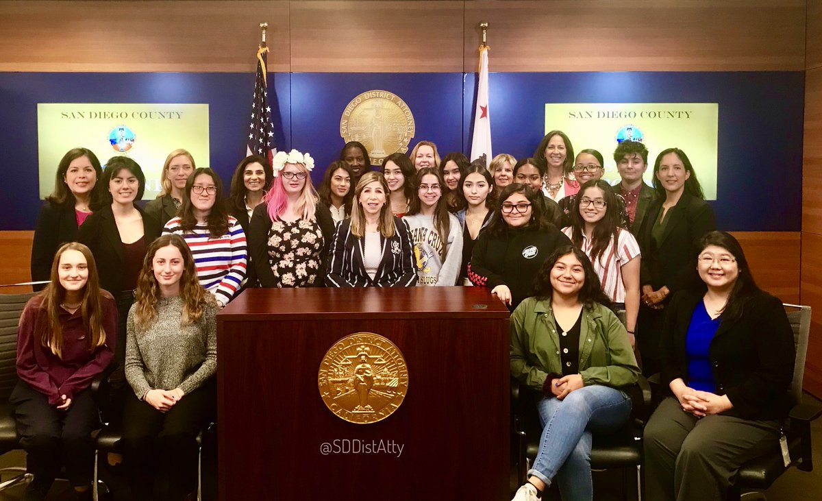 SDDistAtty's tweet image. Today, 20 girls from San Diego High School had breakfast with DA @SummerStephan, then paired off with all of our female Division Chiefs/Assistant Chiefs to “ride-a-long” with them for the day.