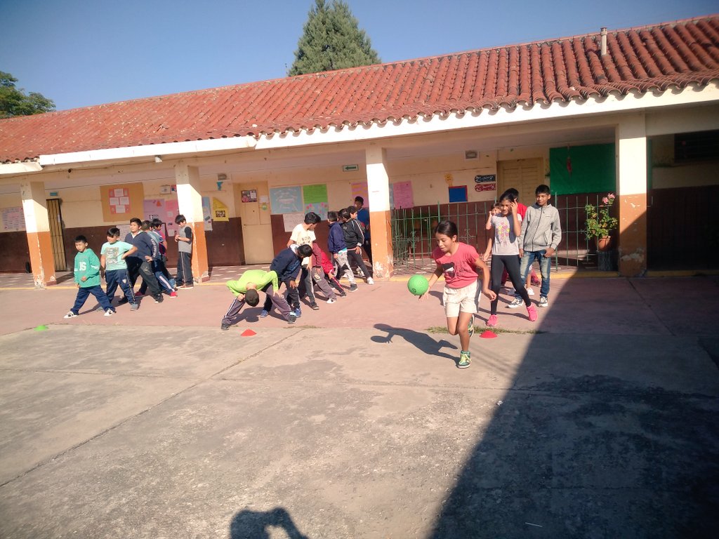 RebakMauricio's tweet photo. @fguillesaavedra @patriciapinasco @aniberruezo @UrtubeyJM @vanesa_aramayo @YanilMarisol 
#CPPSterritorioSurSalta 
ESCUELA JUANA AZURDUY DE PADILLA
CAI N° 5 https://t.co/cnJy4k8aSI