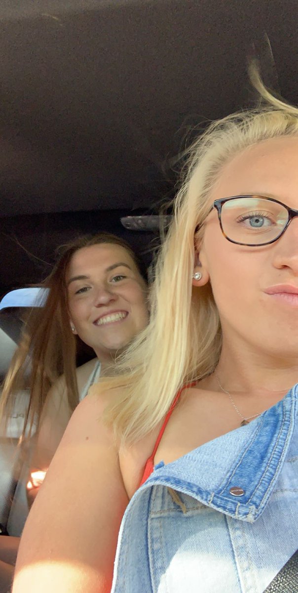 julia_howlin's tweet photo. Luke combs with my best friend for her first concert! @katester0 ♥️ #combsmpp @lukecombs https://t.co/HyRGLZUigt