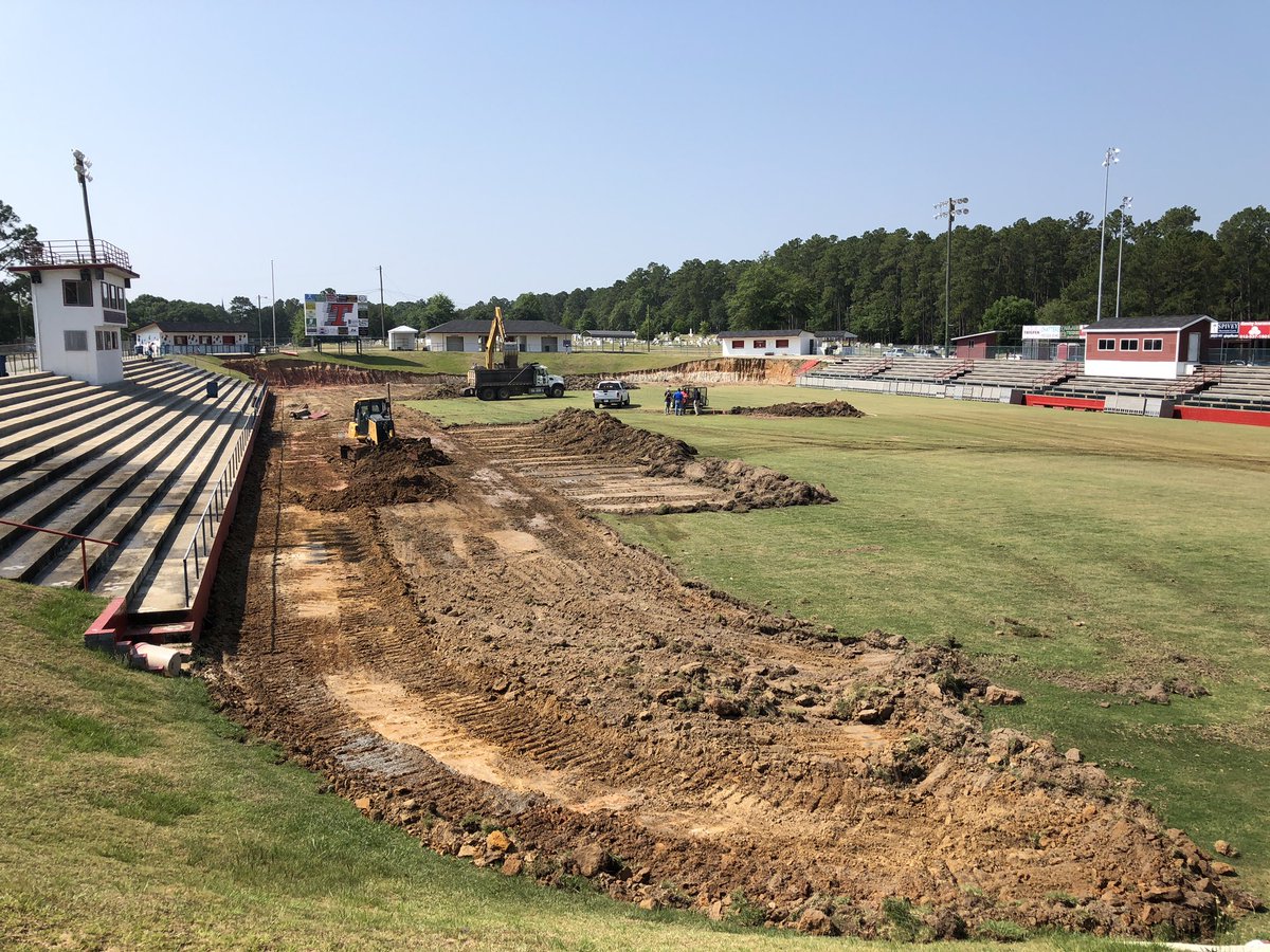 ToombsFootball1's tweet image. Big things happening in Bulldog Country...phase 2! #steptwo #broTherswithapurpose #beadog