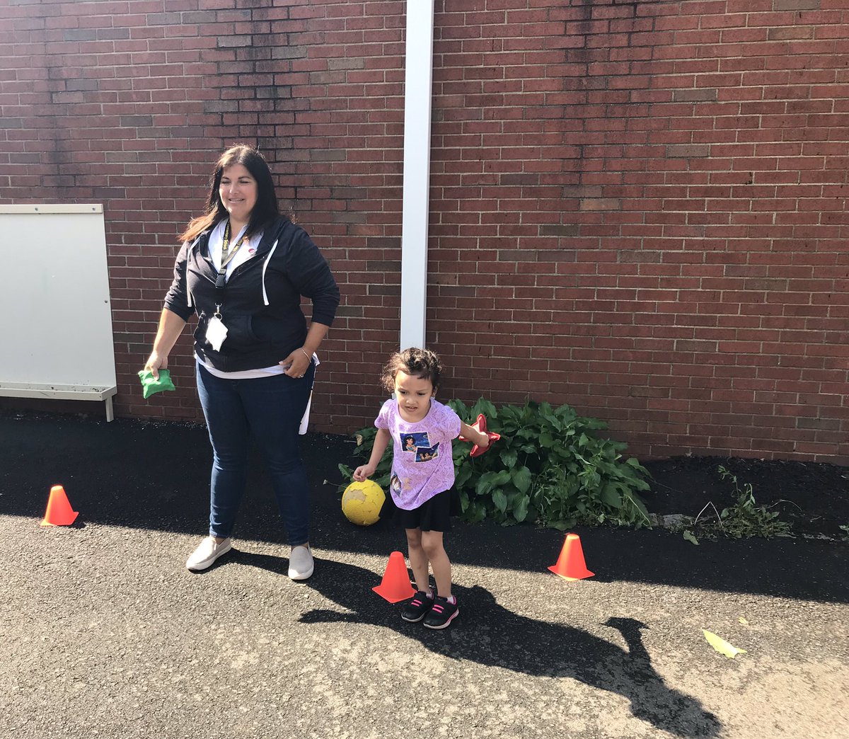 Field Day fun! <a href="/varalakshmi5589/">varalakshmi rajagopal</a> <a href="/LuzEdilberto/">edilbertho luz</a> <a href="/Josefin99397006/">Josefina</a> <a href="/srd1218/">Stephanie</a> #allin4theville