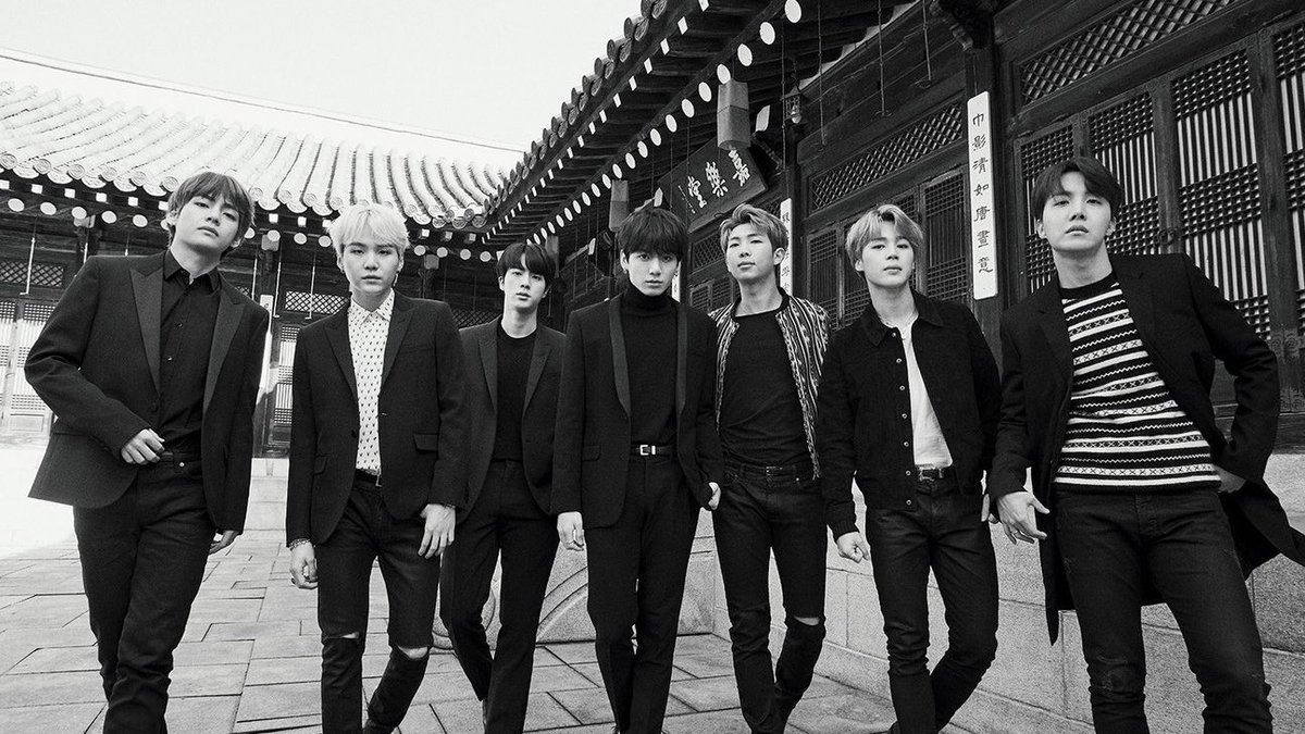 H0NEYB0YY's tweet photo. XOXO : a bts au 

spotted: kim seokjin is back in town after a year but the question still remains, where did he run off to? has he come back to take his place at the top of the met steps? better look out jimin or the crown will be taken from you once again.

xoxo, gossip girl https://t.co/d6MuF2rhZx