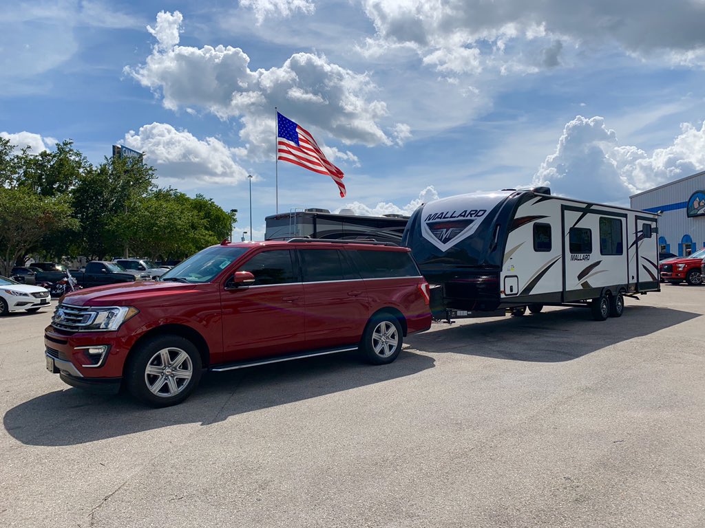DavidMarrr's tweet photo. What a day! This #FordPerformance #ExpeditionMax is ready to tow! Thanks to everyone @CampingWorld #Merica https://t.co/kunals7xGL