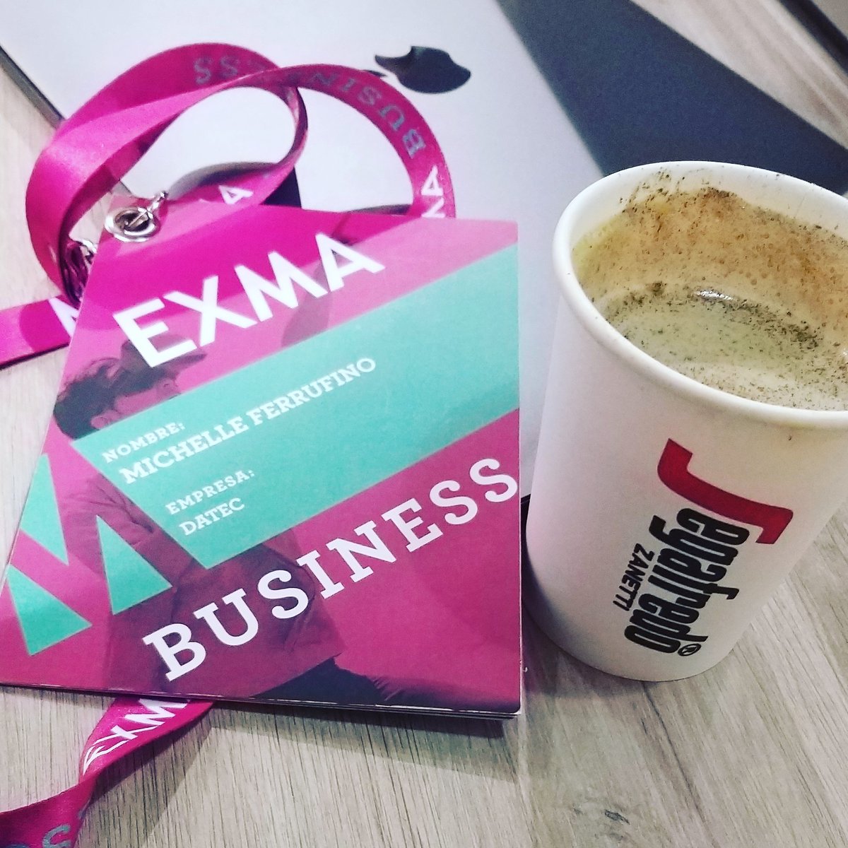 kmichellefr's tweet photo. Café &amp; Marketing = Hermosa combinación #ExmaBolivia #MarketingDigital #Segafredo https://t.co/qeU5sdXuXZ