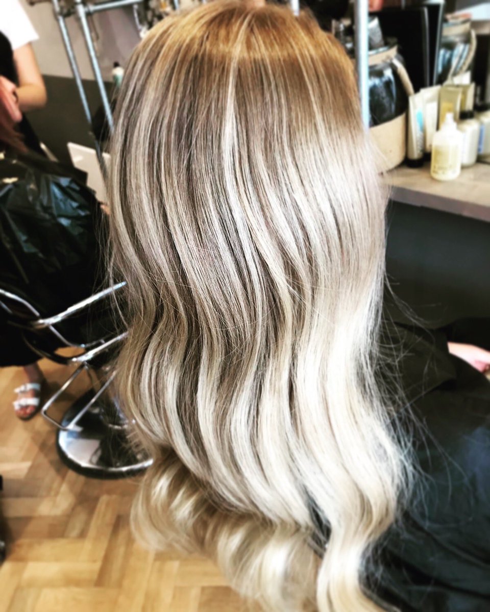 jdcreativehair's tweet photo. We will never tire of creating such beauties!! looking forward to receiving the new blondes!! @DavinesOfficial @DavinesUK #maskwithvibrachrom #jdcreativehair #longmelford #sudbury #suffolk #crueltyfree #sustainablebeauty #salon #beautifulhair https://t.co/TT9eeatRMh