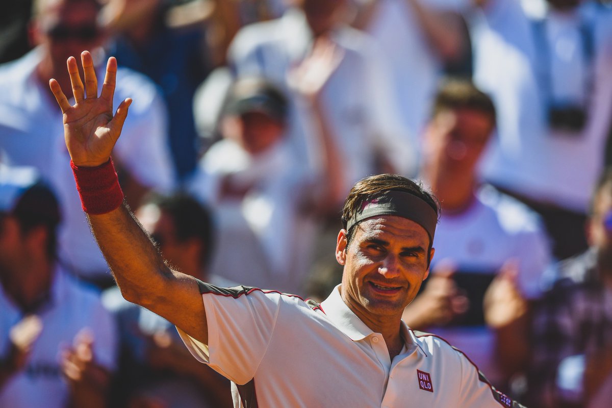 Sporf's tweet photo. 🇨🇭 @RogerFederer is the first ever player to play in 400 Grand Slam matches.

🏟 400 Games
✅ 355 Wins
❌ 45 Defeats
🏆 20 Grand Slam titles

8 🏆🏴󠁧󠁢󠁥󠁮󠁧󠁿 Wimbledon
6 🏆🇦🇺 Australian Open
5 🏆🇺🇸 US Open
1 🏆🇫🇷 French Open

🐐 https://t.co/Qq0ZL5mxeX