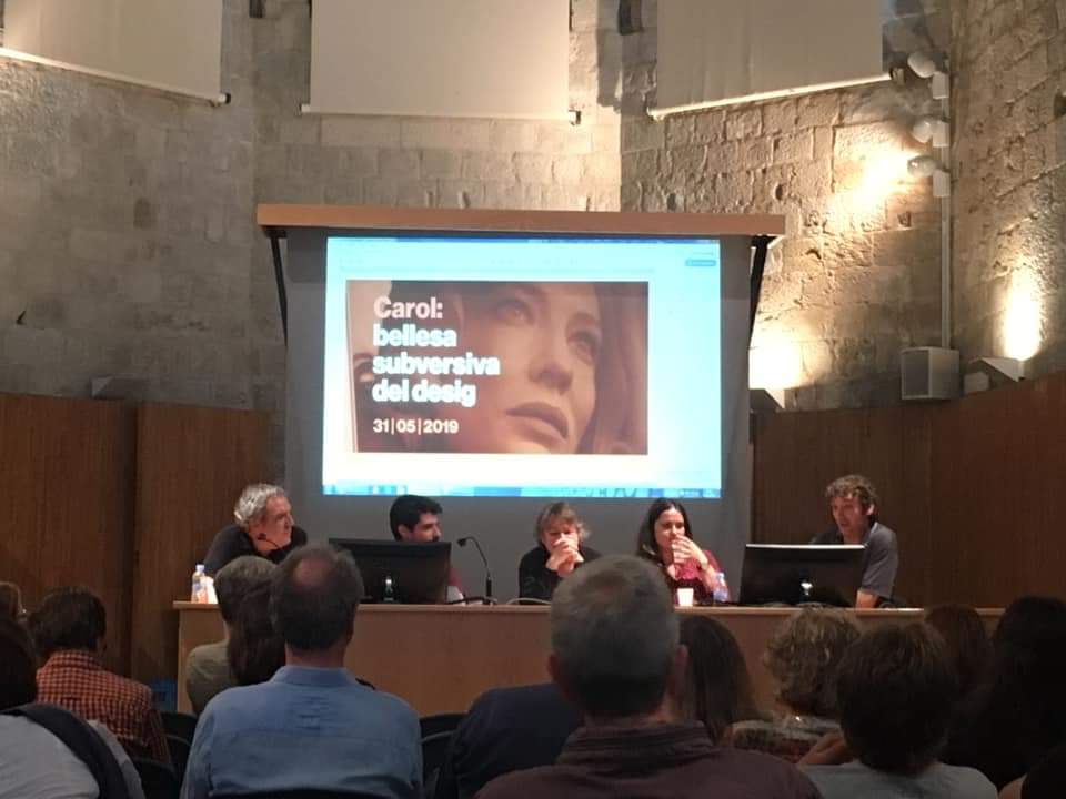 UdGLletres's tweet photo. Carol en imatges.
Festa de la bellesa i el "carolisme" a la @UdGLletres! https://t.co/5OEBJZ71Qh