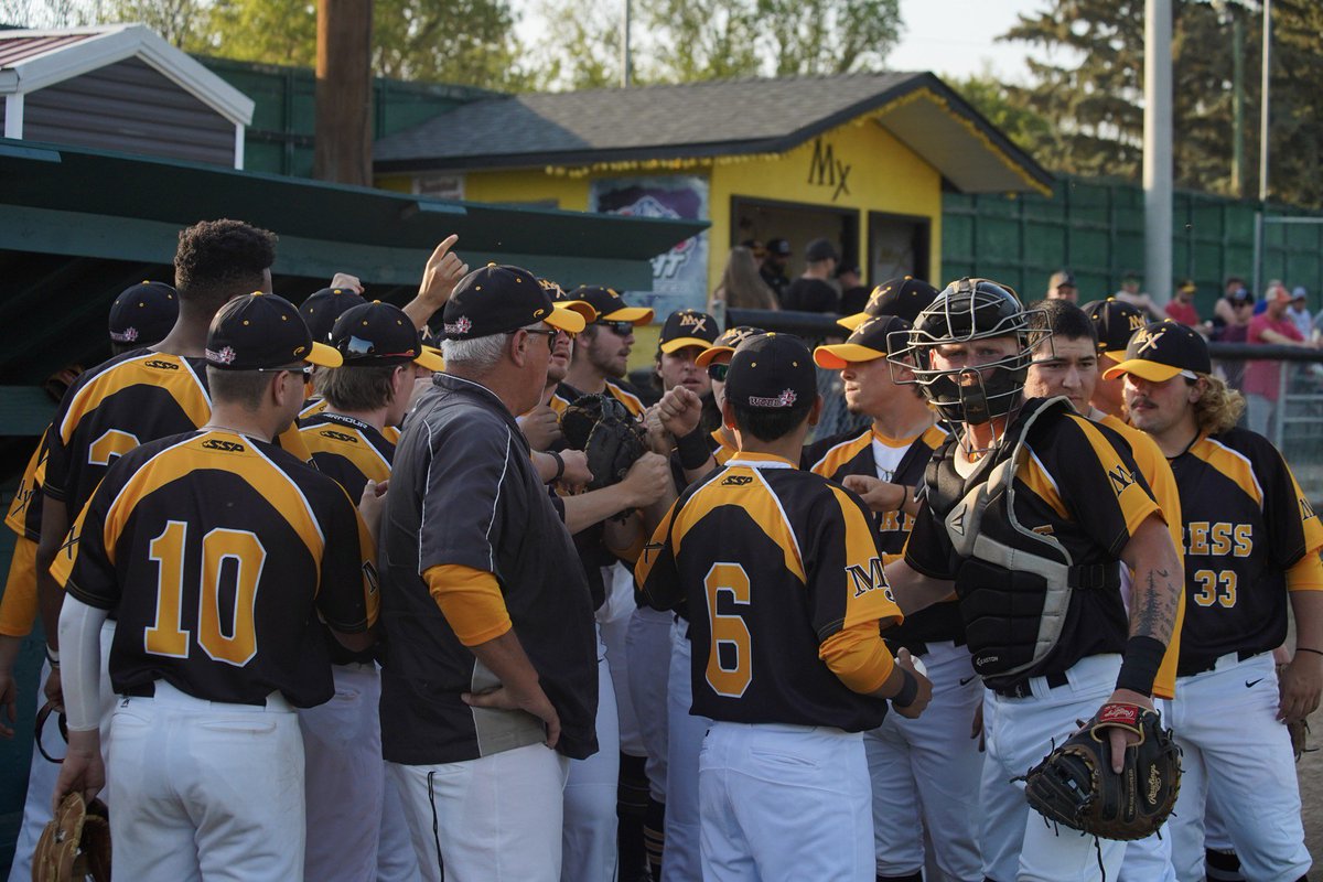 mjmillers's tweet photo. Millers Roll to Win in Swift Current
By @MarcSmith18 (Discover Moose Jaw)
https://t.co/ar6PT9yaSR
#baseball #gomillergo #ballpark #millerexpress
@wcbleague https://t.co/sNFZvTMcQX