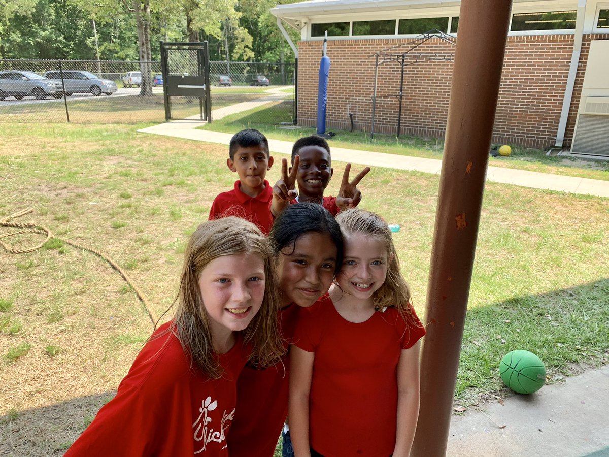 SZimmer1819's tweet photo. ❤️these kids! #angeloakes https://t.co/Ehy2tNXZWc