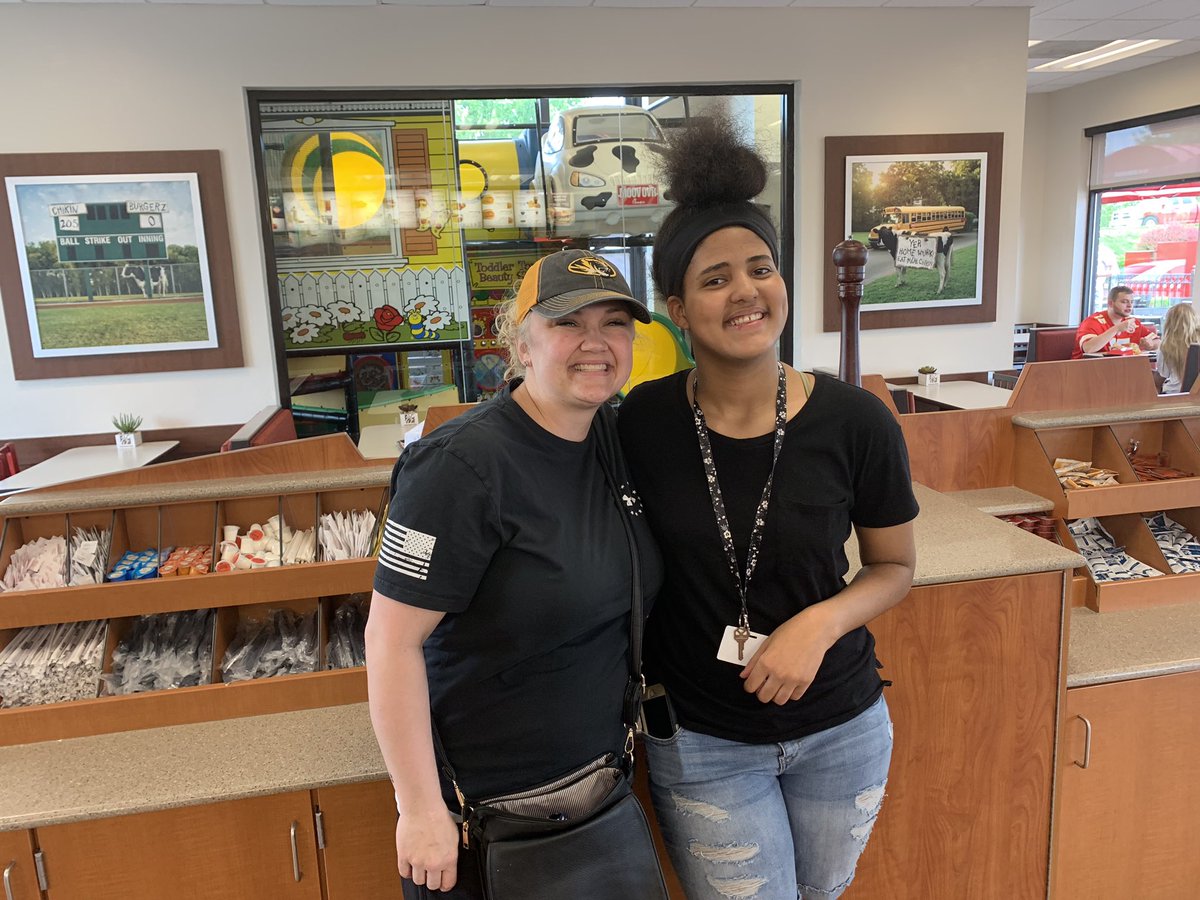 mrs_martinez6's tweet photo. When you run into a former student! She will always be one of my kids. #soproud #almostlostit #soexcited #hergpathough #growingpanthers #vhfalcons https://t.co/lFblnwuimc