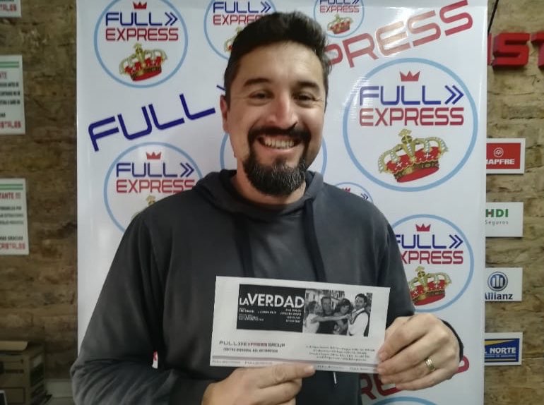 _FULLEXPRESS's tweet photo. #Ganador 🎟🎭
Eduardo Jara es el ganador de las dos plateas para ir a ver la obra #LaVerdad en el teatro @PaseoLaPlazaOK.
Felicitaciones #Cliente.
#FullExpress 🛠🚘 https://t.co/kohrFYI2Iy