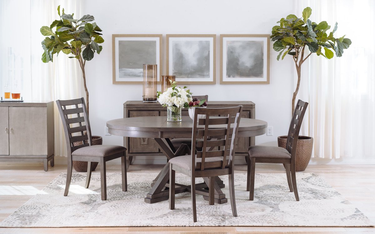 Mathis_Home's tweet photo. Friday dinner awaits! 🍽 https://t.co/PVdeWz3LBj

#YourStyleYourPrice #MathisStyle #Diningroom https://t.co/Z4aoP77Jqx