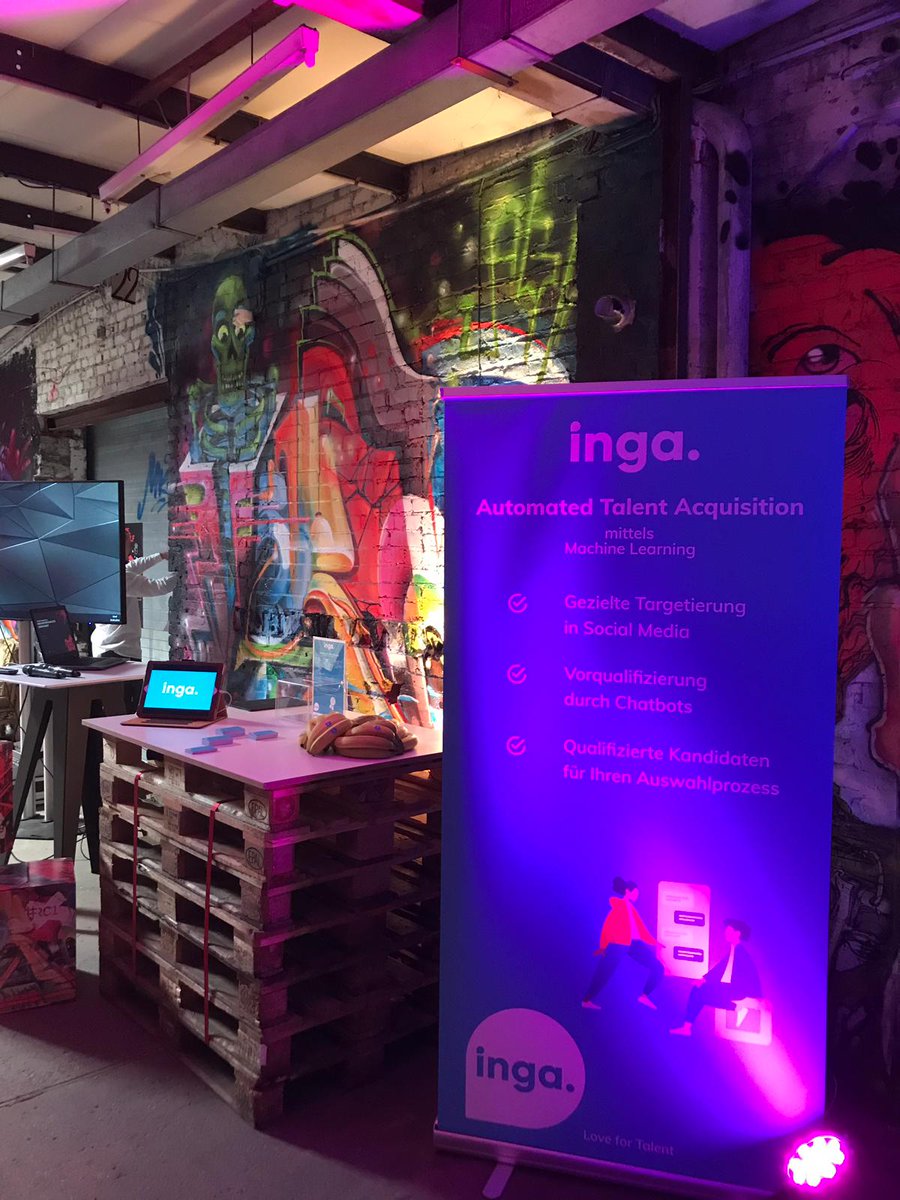 Wir hatten eine super Zeit auf der Recruiting Convent in Düsseldorf! 🎉 Neben den zahlreichen interessanten Gesprächen, haben wir spannende Vorträge miterlebt und konnten uns über innovative Denkweisen austauschen.💡🚀 #RC19  #newwork #HRtech #chatbot #recruiting #HR #tech