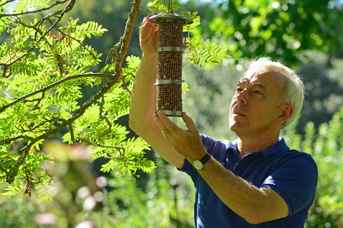 RJGarden's tweet photo. It's June and the garden season is upon us. Stock up now with your garden essentials with @qvcuk. Join David Ponton & @Craigrowe_TV on SATURDAY at 9am for some fantastic @richardqvc products. #BirdFood, #RoseTonic, GlyphosateFree weedkiller & #PowerSprayer & #NaturalFertiliser. https://t.co/Dik6fKjLgl