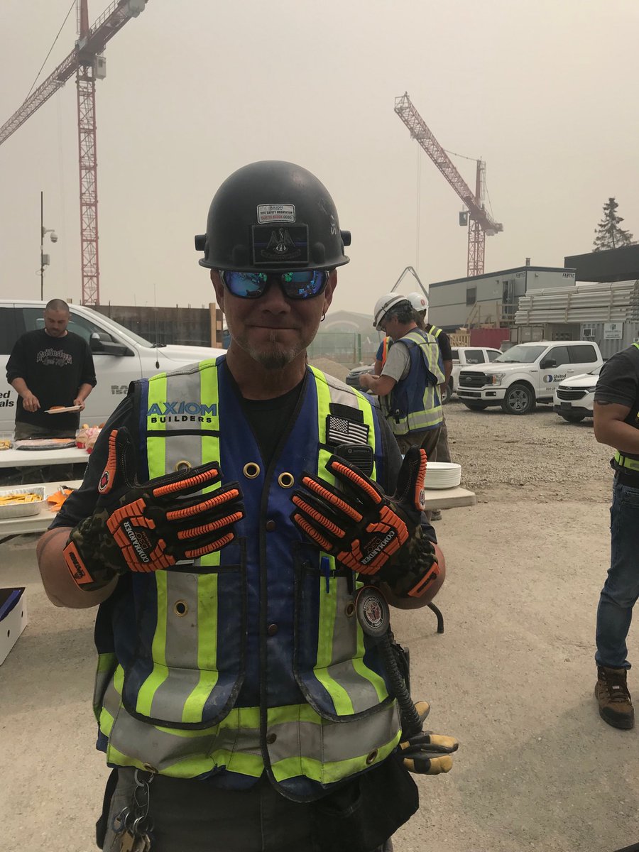 mickstero's tweet image. Louisiana Brady diggin Watson Gloves New Commander Gloves. #axiom #sourceatlantic #commander #watsongloves #woundedwarriors