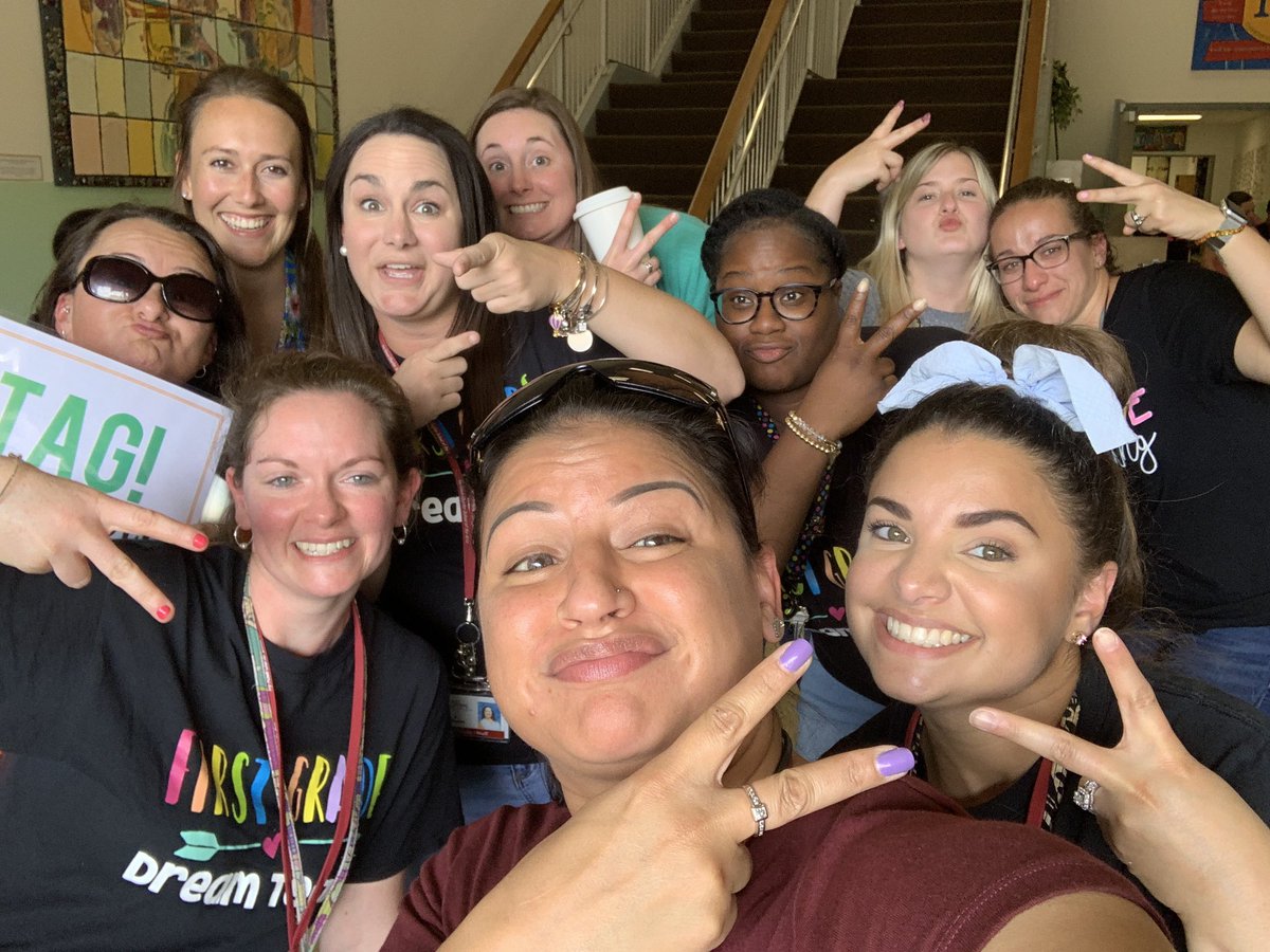 🎵SCHOOL’S OUT FOR SUMMER!!! 🎶🎵☀️ This year has brought stress, anxiety, but also happiness, excitement, and lots of joy! We will miss everyone! Parents, from the bottom of our ♥️, on behalf of faculty and staff...TAG! YOU’RE IT! Have a fantastic summer!☺️