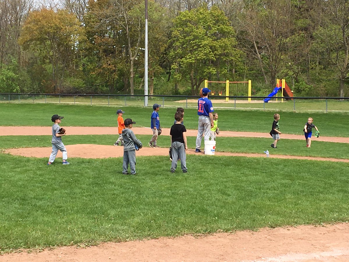 KincardineCubs's tweet photo. @KincardineCubs first ever baseball camp is a huge success. 56 players participated and learned from a strong lineup of Cubs players and coaches. Thank you to everyone who participated and helped out to make this event happen! https://t.co/ioh0kr0kyN