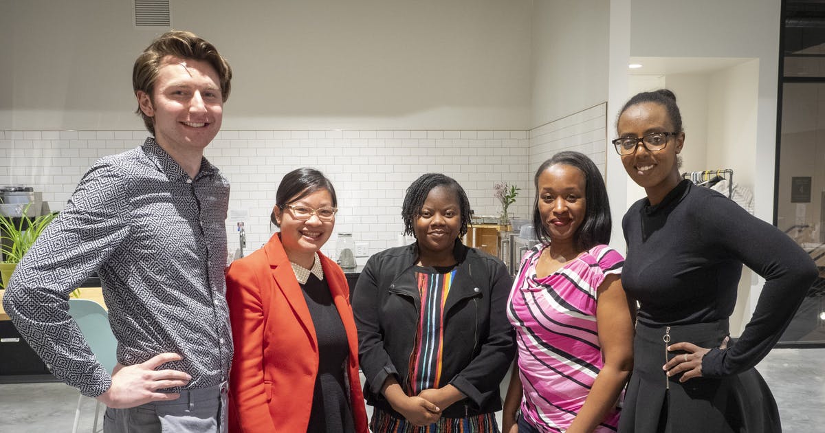 Today's #featurefriday showcases Wallin EP Alumna Precious Drew. Precious is one of 5 local entrepreneurs to graduate from the Finnovation Lab business incubator! Learn more here: ow.ly/IBGj50ushCo Photo: Star Tribune