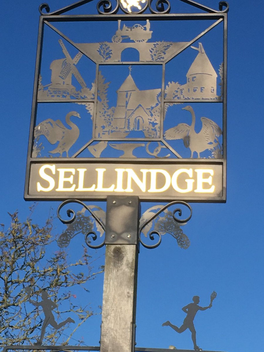 jennyHollingsbe's tweet photo. #SellindgeParishCouncil Annual Parish Meeting - speed watch #Lympne #Defibulator #HopkinsTrainingandsupport #SellindgeGarageSafari 15 Sept etc Annual reports @fstonehythedc and @KCCpressdesk https://t.co/b8tV5uBT4d
