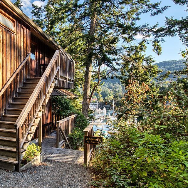 lireadgroup's tweet photo. This place, Hastings House,  @hastingshouse_ sits at the top of Ganges Harbour on Salt Spring Island... one visit &amp; you’ll be charmed by it forever https://t.co/Nasuld5HrZ