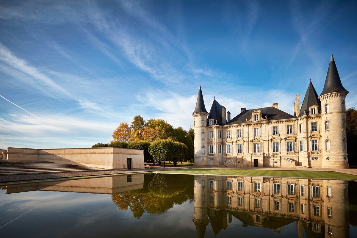 ADVWineSchool's tweet photo. Bordeaux Harvest Tour September 2019 - https://t.co/xB68V1XTOZ This is a once in a lifetime opportunity to visit some of the most famous wineries in the world! This luxary tour is limited to only 12 people! Email tracey@autourduvin-bordeaux.com to reserve your spot. https://t.co/twvaVS4Cl8