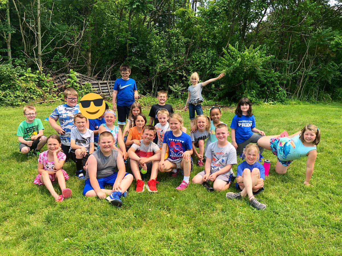 TheRealKaraReed's tweet photo. I can’t imagine a better day in second grade! Our campout included baseball, human memory, a camping relay, games, and s’mores! The grand finale of the day was our summer reading challenge kickoff, where Mr. Artz and Mrs. Forker were SLIMED! #StarsOfSecond #CornwallRocks https://t.co/82pYLIUEAN