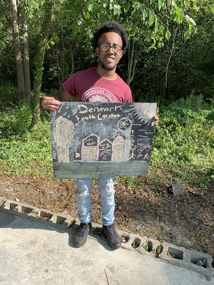 MWashingtonSC's tweet image. Somehow they got me out here drawing. 🖍🖌 #ChalkItUp #DenmarkSC