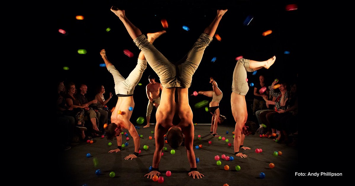 elteatrocdmx's tweet photo. 7 acróbatas desafiarán los límites físicos en #ASimpleSpace, uno de los espectáculos circenses más exitosos de #Australia en el #TeatrodelaC @GOM_Circus @TeatrosCdMexico 🤩 https://t.co/hpdyBmYRST https://t.co/ZzXGQGRKaH