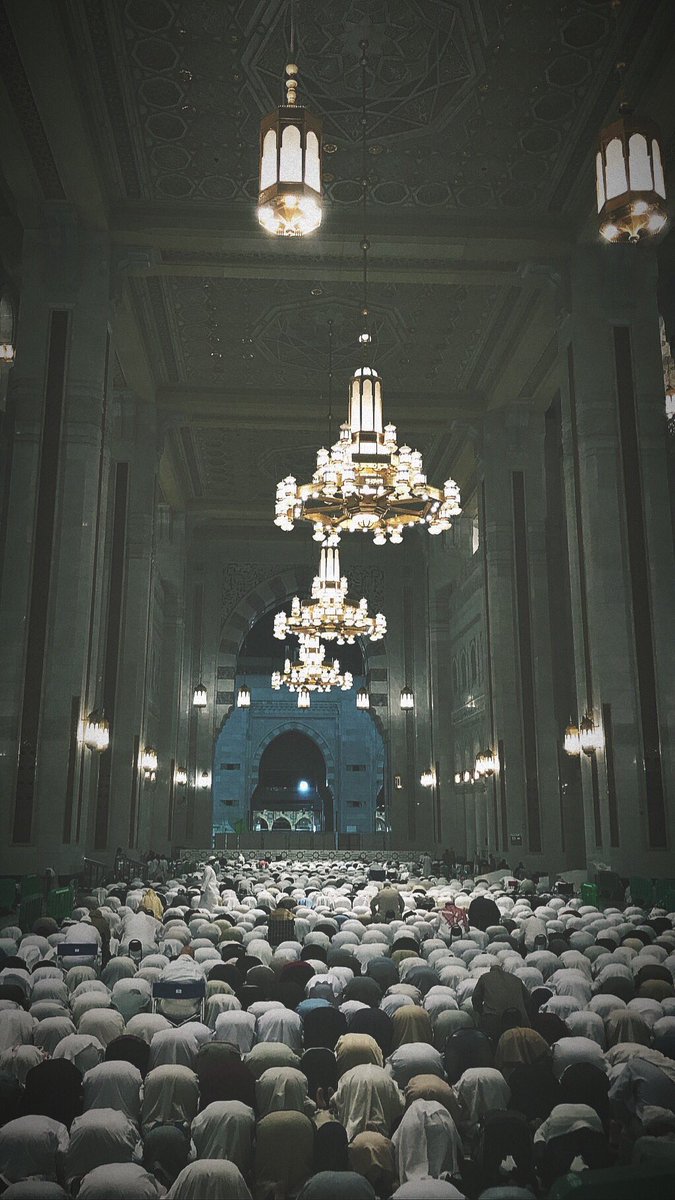 #ليله_27

و إذا سجدتَ فأَطِل ؛ فإنَّ البلاءَ لا يَستَقِر على ظَهرِ ساجِد 

#القمه_الاسلاميه_بمكه