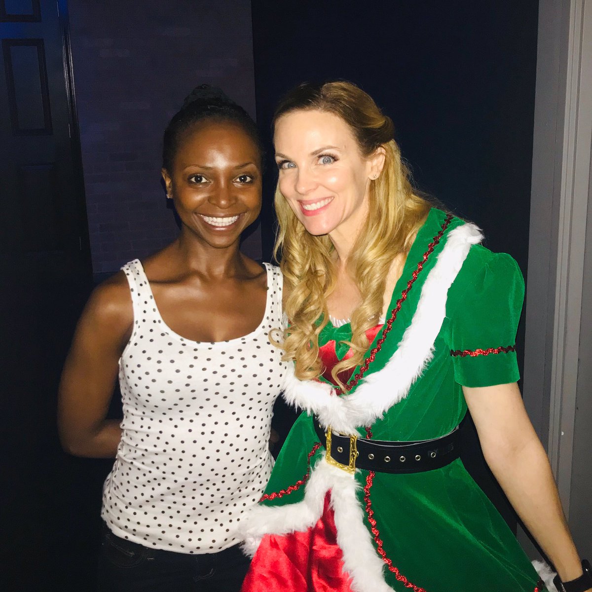 AnnaJean__'s tweet photo. Fun night @gigglebash & @acmecomedy loved everyone’s stand up, Improv and one women shows! @christipedigo you’re elf is hilarious! So happy to be part of this show! #gigglebash #acmecomedyclub #variety #comedy #show #night #standup #improv #onewomenshow #comedian #stagetime https://t.co/Swq4Xv3RlK