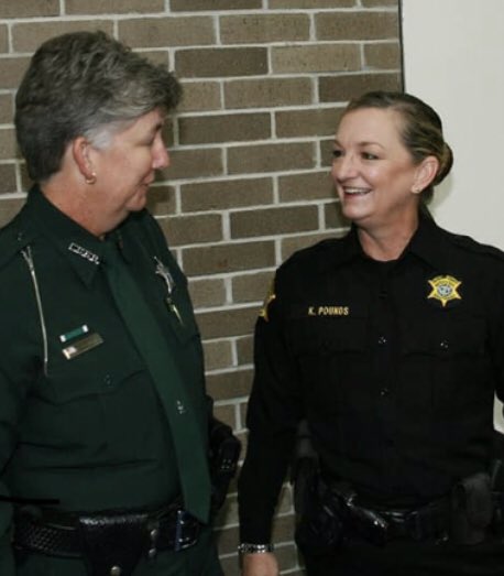 DeputyGriff_SRO's tweet photo. Happy Birthday to one of my true inspirations, my sister Danny! Love you and have a safe and wonderful vacation 🎂💙⚾️🥰 #GoLadyGators #BlueSisters #LevyCoDeputy #HappyBirthday https://t.co/eP2Uy6ojF0