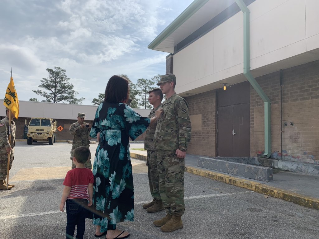 Desert_Rogues's tweet image. Today we promoted Corporal Galloway Specialist Day, from HHC, to the rank of Sergeant. These two individuals have shown what it takes to lead and train the Army’s best and brightest. 
#RaidersFirst #ROTM #DesertRogues #WePierce #Hellhounds