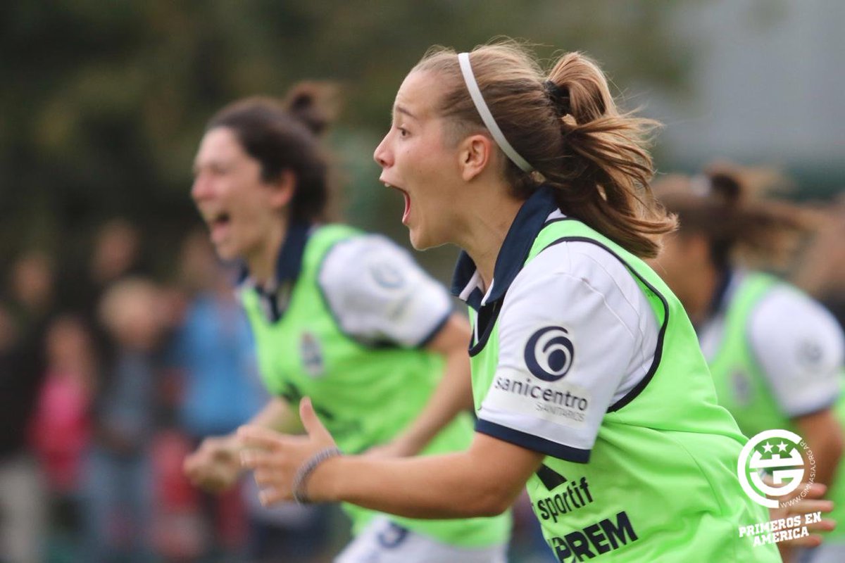 FemeninoCGE's tweet photo. 🐺💪🏼 Podemos decir que hicimos historia, pero no lo logramos solas...
Muchas gracias, de 💙, por acompañarnos en este camino, @lecoqsportif_ar 👕, #Rapicuotas 🏃🏼♂️, #Induprem 🔲, #Sybila 🎥, #Sanicentro 🚿 y #MarmoleríaZago 🗿
#EnAzulyBlanco
#LaMismaPasión https://t.co/cjidDeQx0K