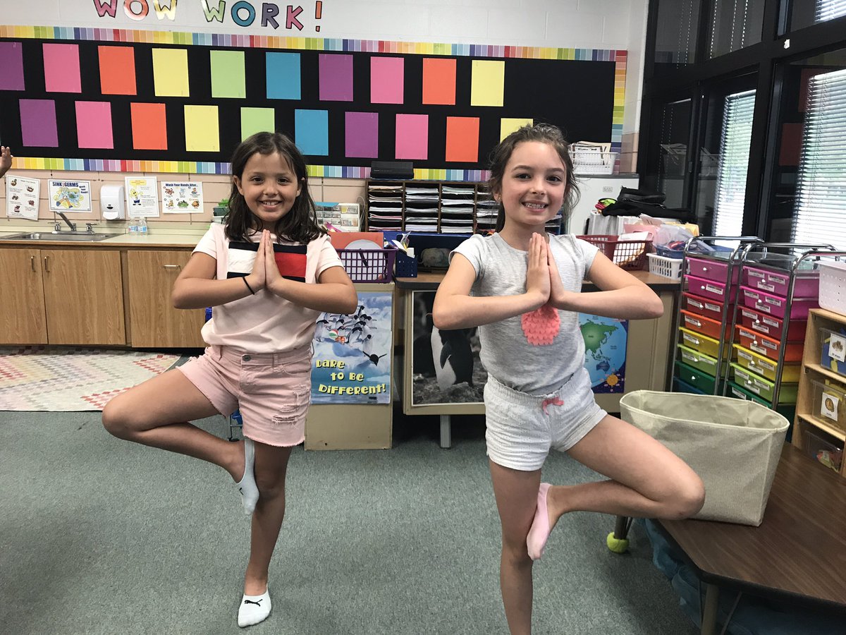 MrsWeller64's tweet photo. Just a little yoga to end the day. 🌳🌳 #engageD64  #D64Smiles @FranklinD64 https://t.co/DESd9fDfa5