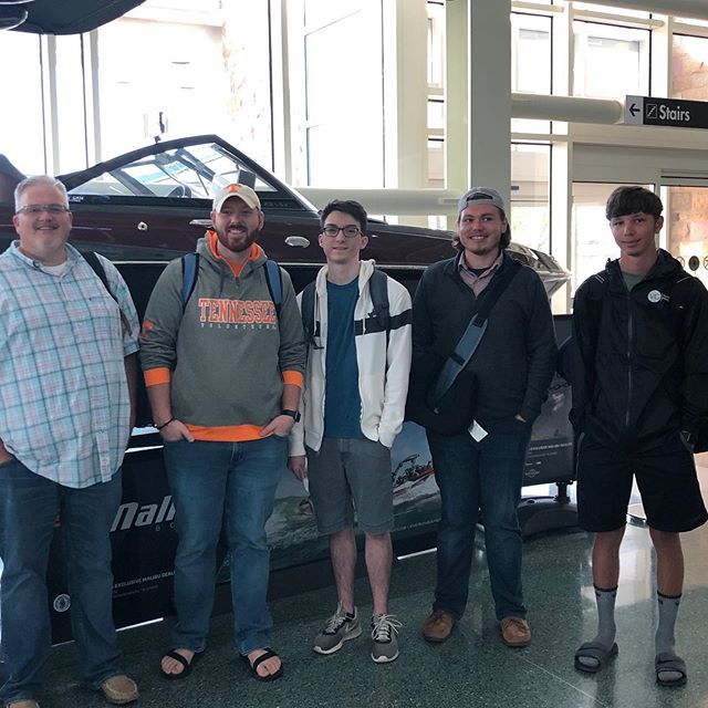 ValleyGrove_SM's tweet photo. Panama bound! Be praying for God to do great things in and through us this week. #vgGO #made4more https://t.co/Aa9kFuBNsB