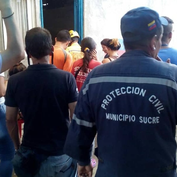 #31mayo Continuamos monitoreando el comportamiento de las lluvias en el Municipio Sucre, nos trasladamos a el Sector el Progreso de Caucagúita donde evaluamos las condiciones de las viviendas y el estado de la vialidad. "Trabajamos para que otros vivan" PCSucre