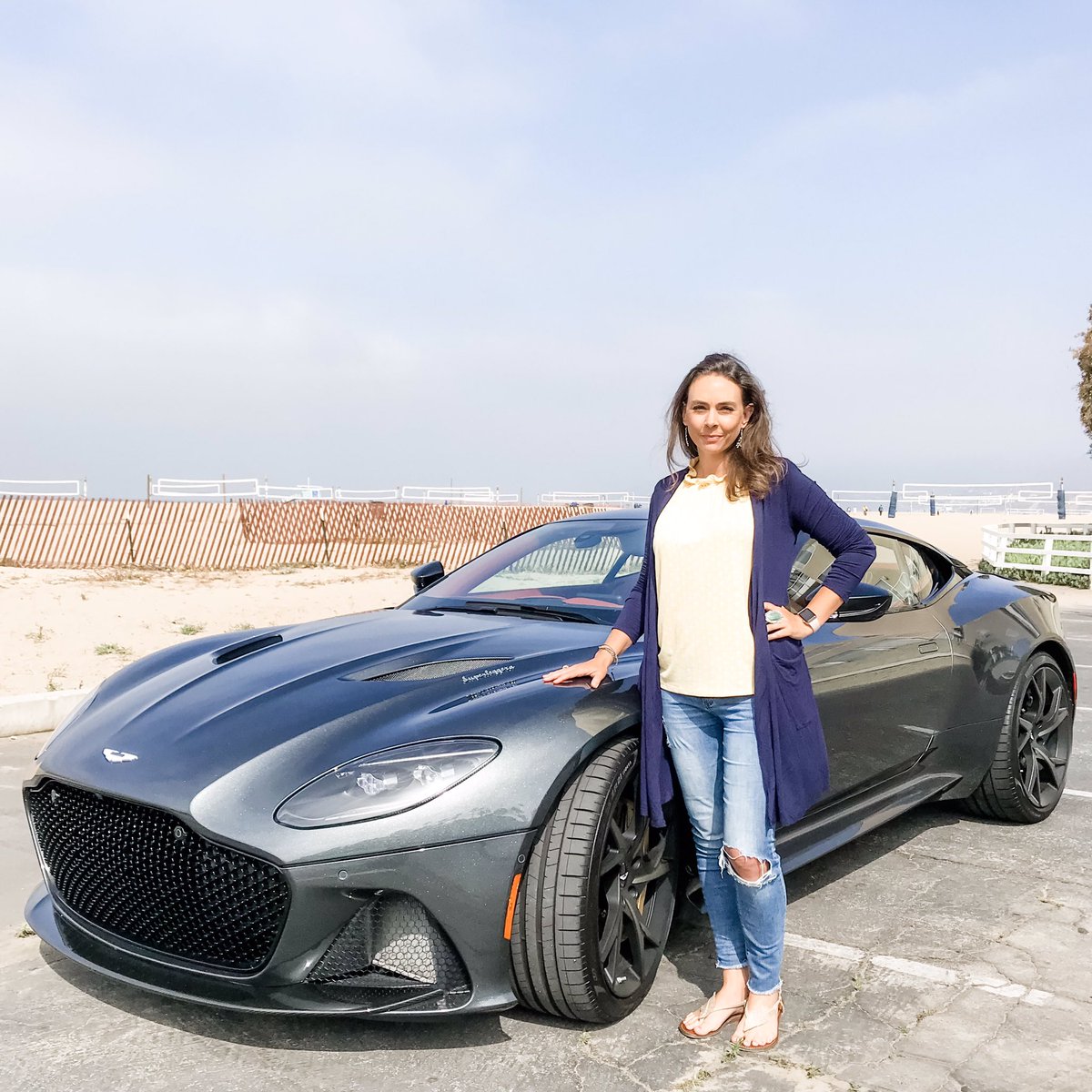 HerAutoExpert's tweet photo. The 2019 #AstonMartin #DBSSuperleggera
Base price: $303,695 715 Horsepower, 663 lbs of torque
Engine: V12 twin-turbo #meetdbs #heelsandwheels2019 #heelsandwheelsevent ๐ธ by @mommytravels #sportscars https://t.co/UD63KoGrzm