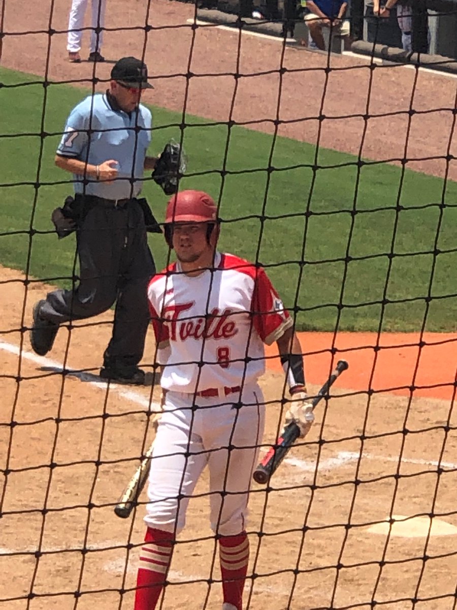 THSBulldogsBall's tweet photo. Congrats to Seth Kipper playing this weekend in the Georgia Dugout Club Senior All Star Games at Mercer University. Way to represent! #GoDogs #BeALevi #BeALegend #BulldogPride https://t.co/brOvAyFYjd