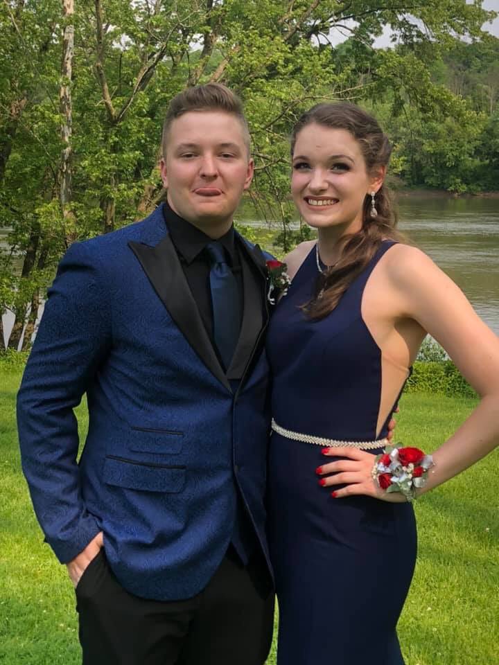 OAUpdate's tweet photo. Wishing all of our OFA Seniors a wonderful night at prom! Enjoy every minute, have fun and be safe. Feel free to tag us in your photos, so we can share. #OFAProm2019 #OACommunity #OAPride #OATradition https://t.co/XAU1VtWZnW