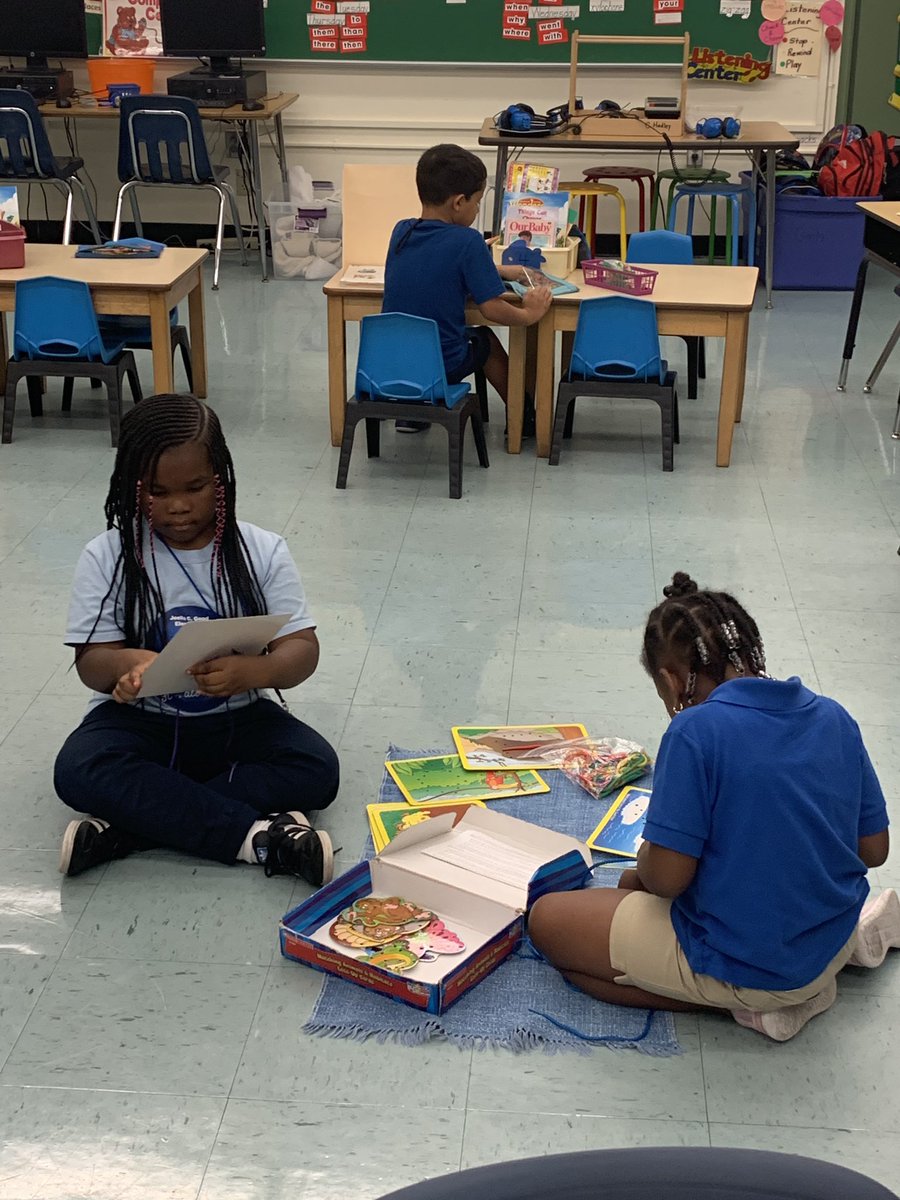 JCGoodElem's tweet photo. A Snapshot of our Montessori Kindergarteners #mdcpsnorthregion @DrCKirton @MiamiSup @MDCPSNorth @verenanro @mdcps @NROSup https://t.co/ak8LCNrRod